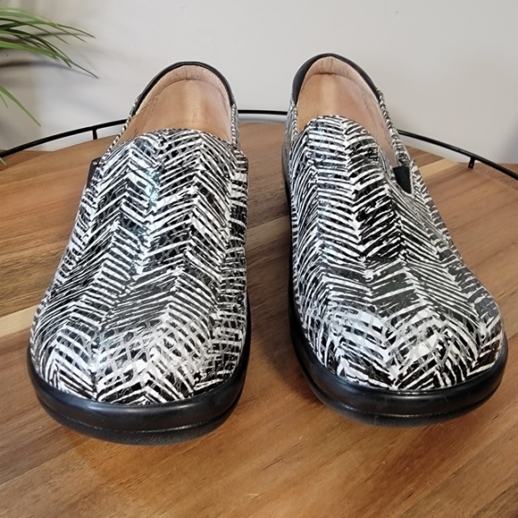 Alegria Keli Black & white Professional Nursing Nurse Work Shoes Flats Size 36 - Picture 10 of 17